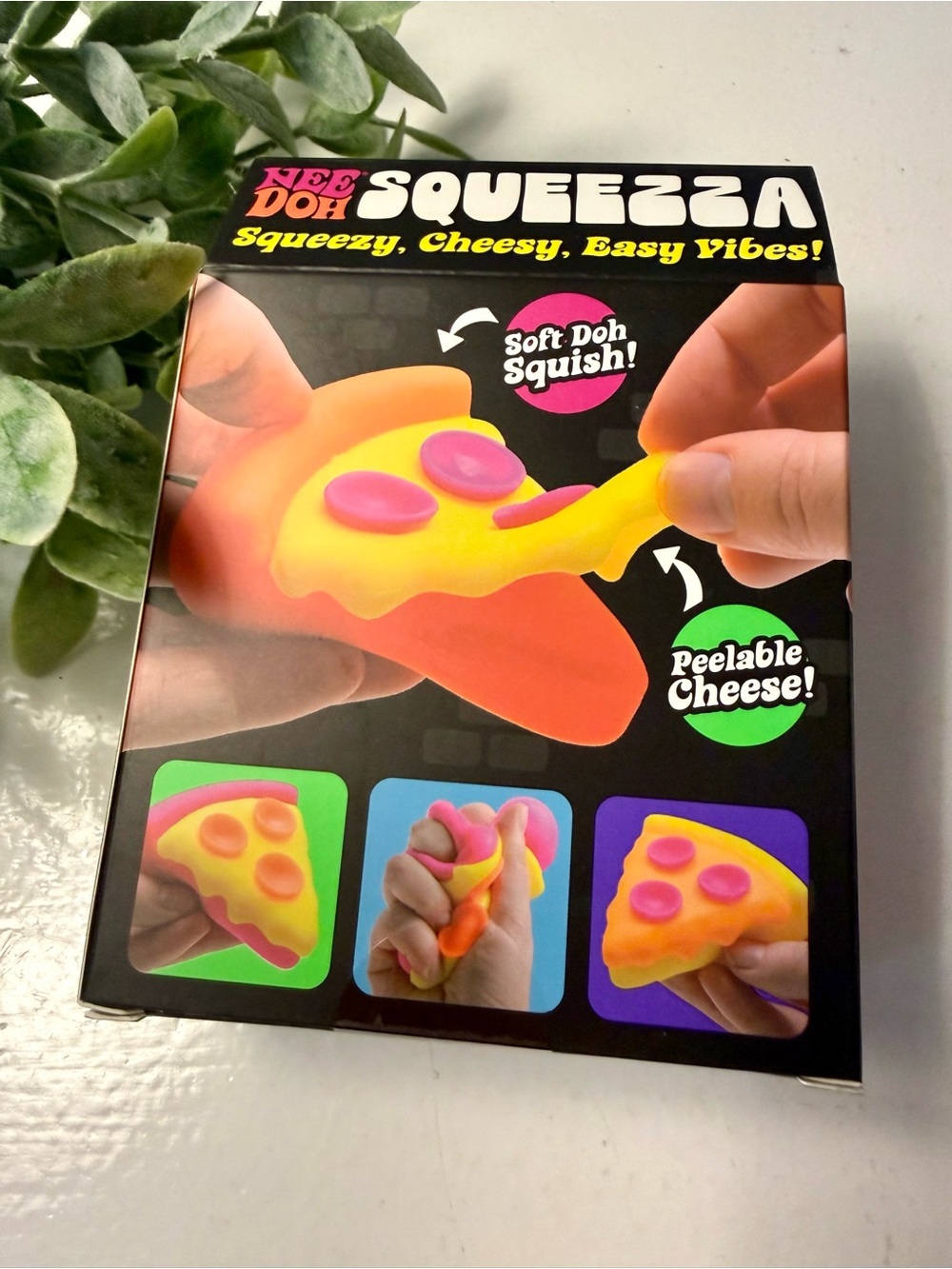 NWT,NeeDoh Squeezza - Picture 3 of 3